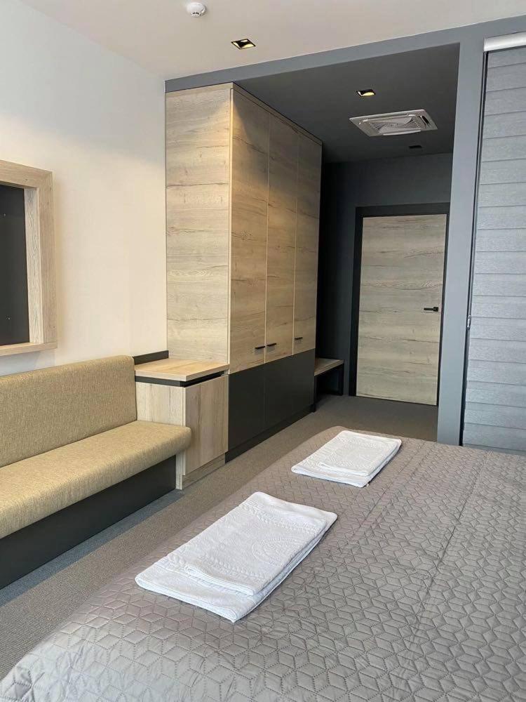 Super Seven Inn Belgrade Room photo