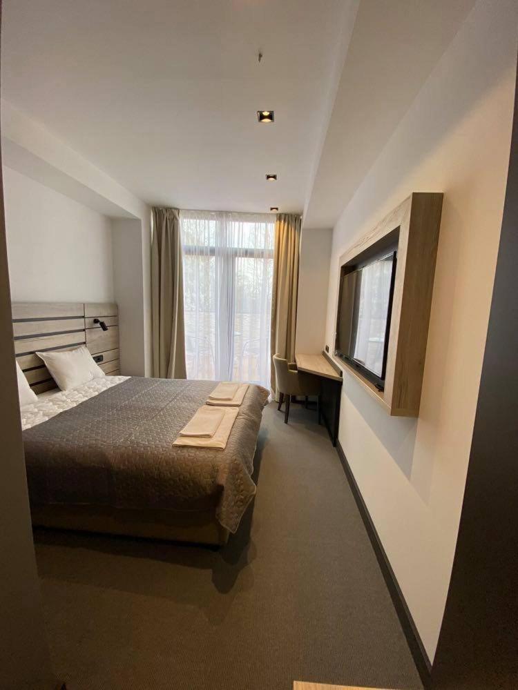 Super Seven Inn Belgrade Room photo