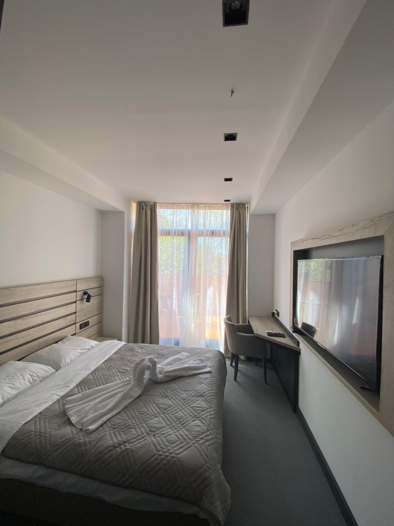 Super Seven Inn Belgrade Room photo