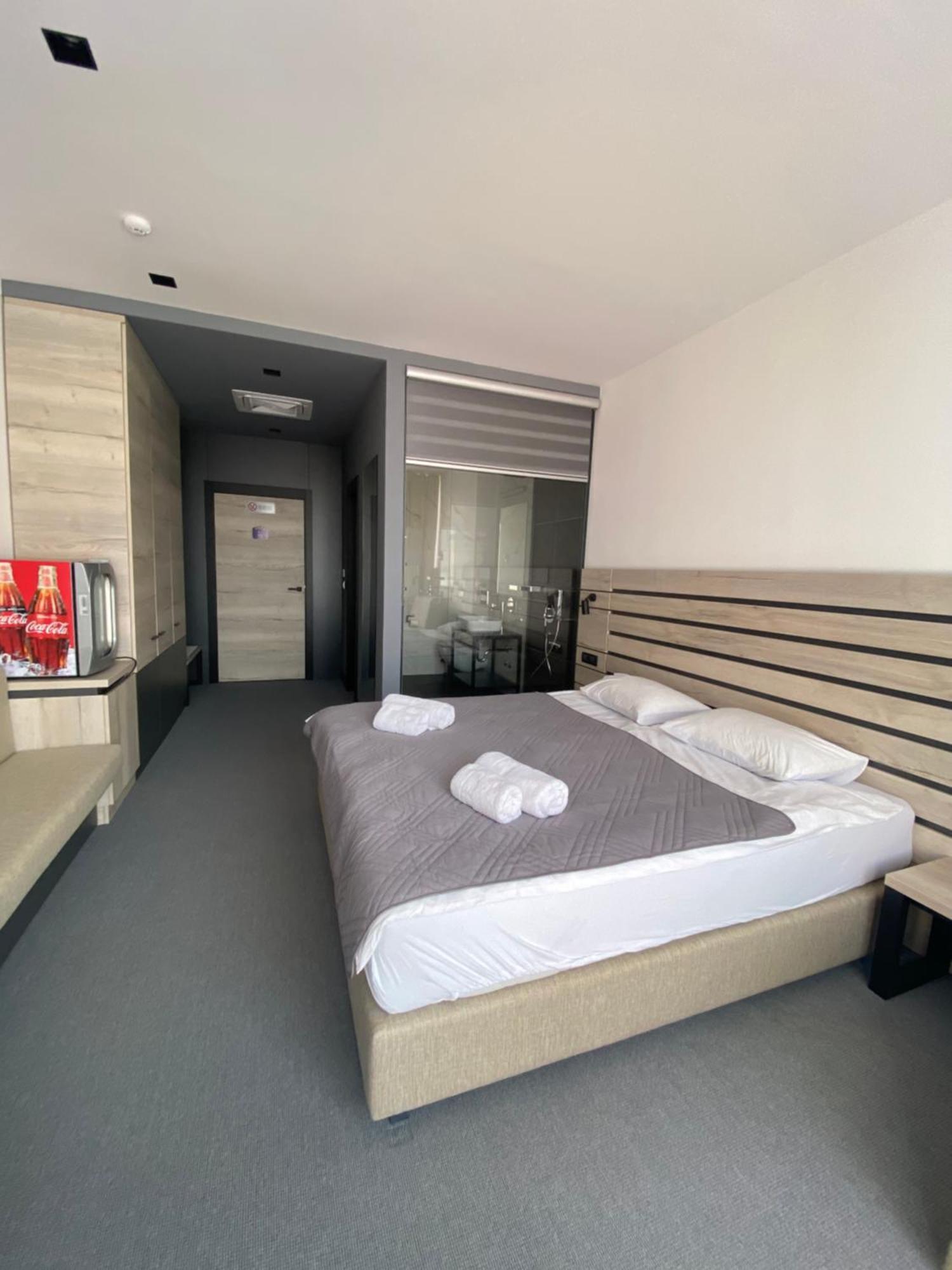Super Seven Inn Belgrade Room photo