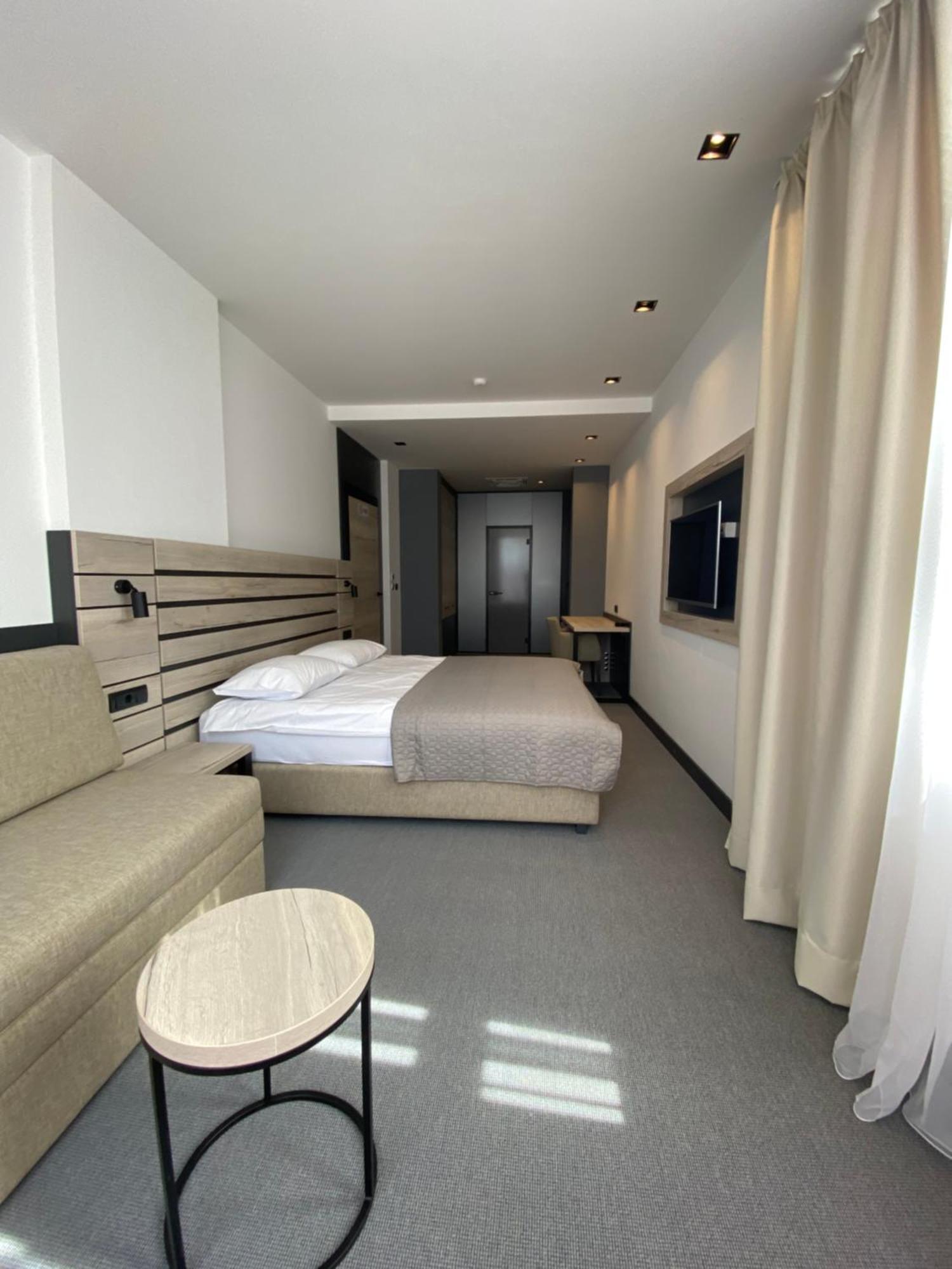 Super Seven Inn Belgrade Room photo