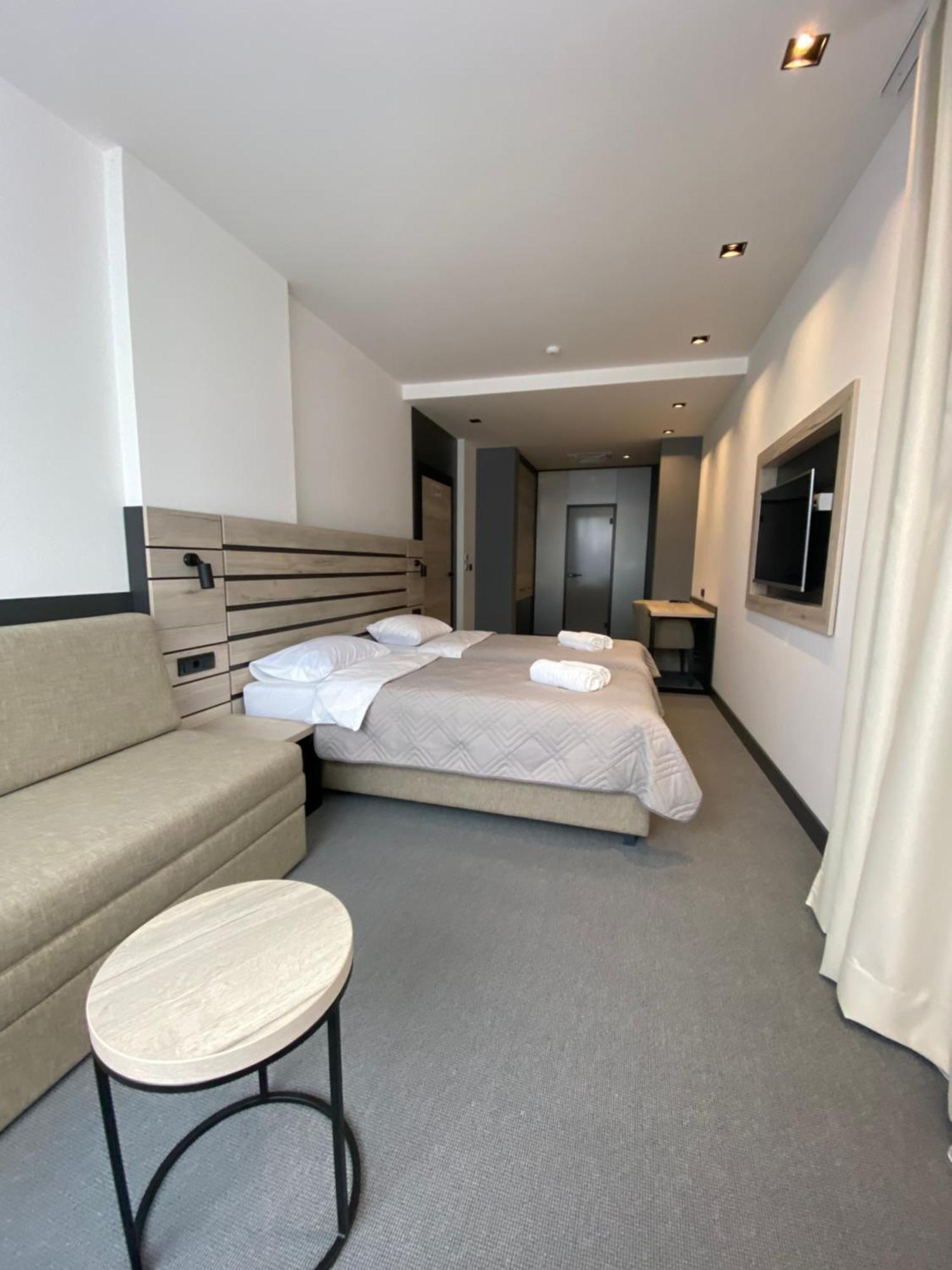 Super Seven Inn Belgrade Room photo